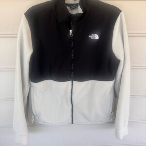 The North Face Women's Black & White Tundra Fleece Jacket